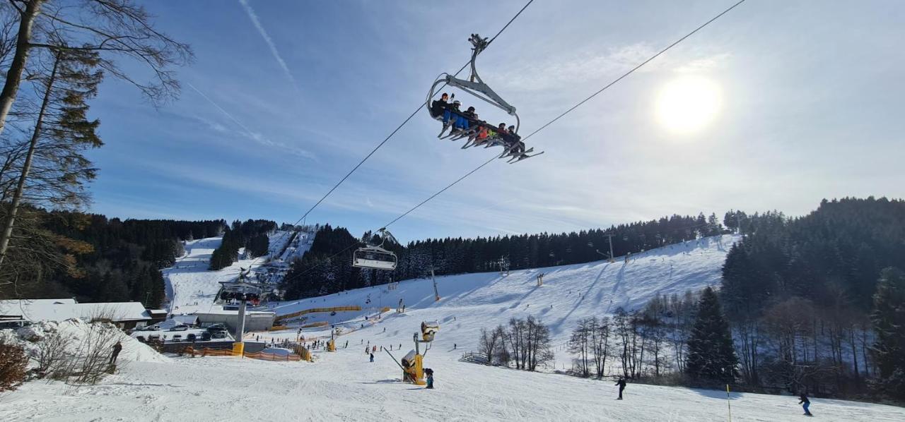 Pistenblume Apartment - Skipiste, Stadtzentrum Winterberg Buitenkant foto