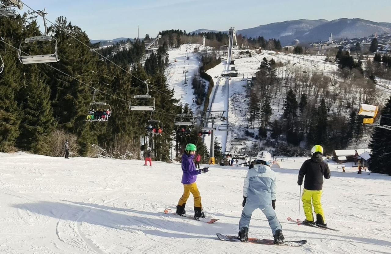 Pistenblume Apartment - Skipiste, Stadtzentrum Winterberg Buitenkant foto